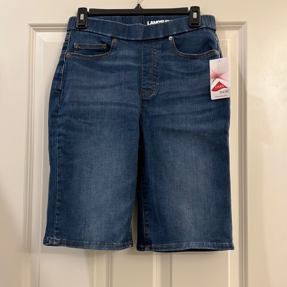 Lands end ladies Bermuda shorts